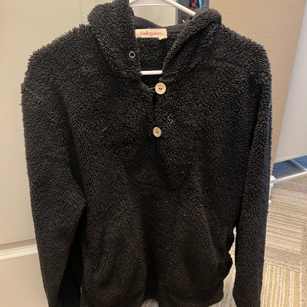 Cozy Black Sherpa Hoodie with Wooden Buttons